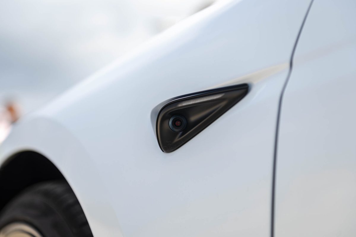 Tesla 3 Performance-czarne wnetrze 10